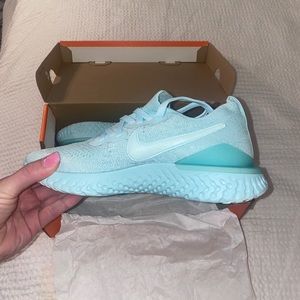 Nike Epic React Flyknit 2 Women’s SZ 6.5 - New